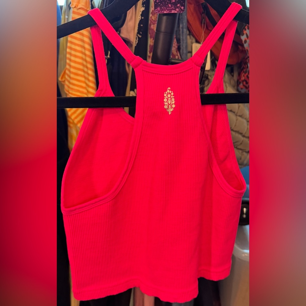 NWOT Free People Movement Happiness Runs Crop Tank - Malibu Pink electric - XL - Picture 5 of 6